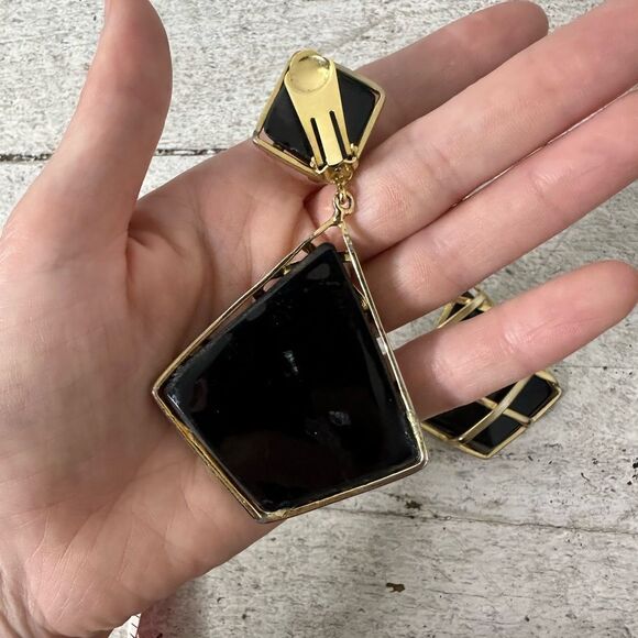 Vintage Caged Simulated Onyx Triangle Dangle Clip On Earrings - Picture 6 of 7